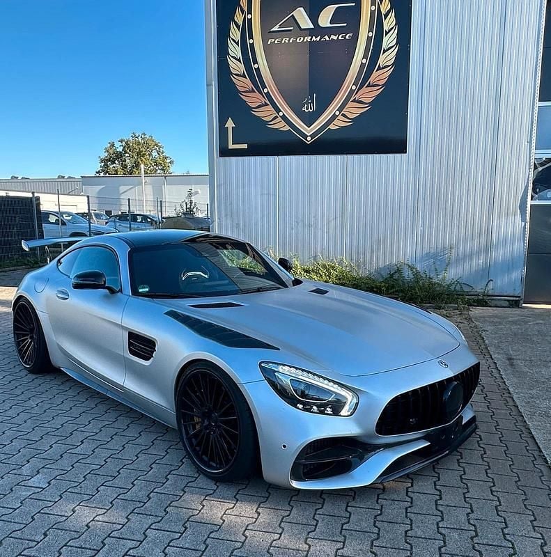 Weiß Gebraucht 2019 Mercedes AMG GT C AMG Coupé | 132.858 € (Teuer) - Bild 1/4