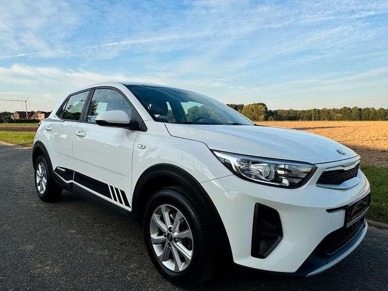 Weiß Gebraucht 2019 Kia Stonic Edition 7 SUV | 10.500 € (Guter Preis) - Bild 1/4