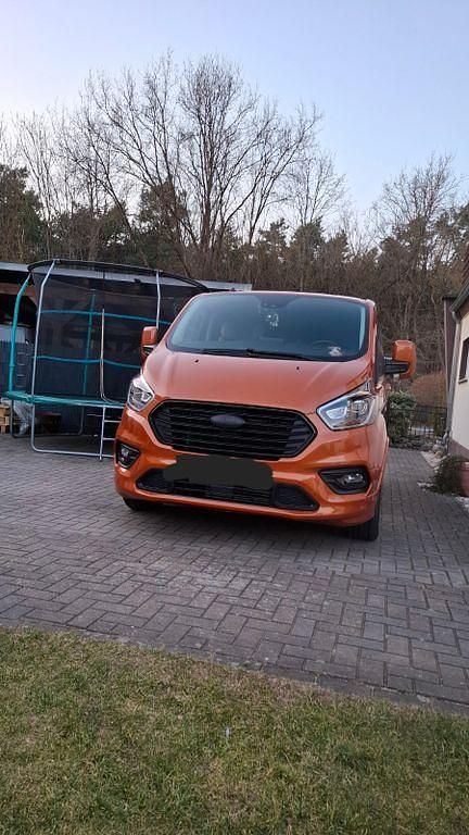 Orange Gebraucht 2020 Ford Tourneo Van / Kleinbus | 29.000 € (Fairer Preis) - Bild 1/4