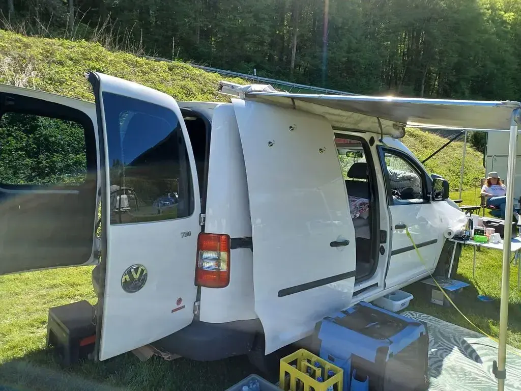 Gebraucht VW Caddy 105 PS (77 kW) 2007 Weiß Van / Kleinbus