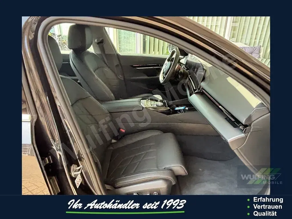 Gebraucht BMW 520 Sport Line 197 PS (144 kW) 2024 Grau Limousine