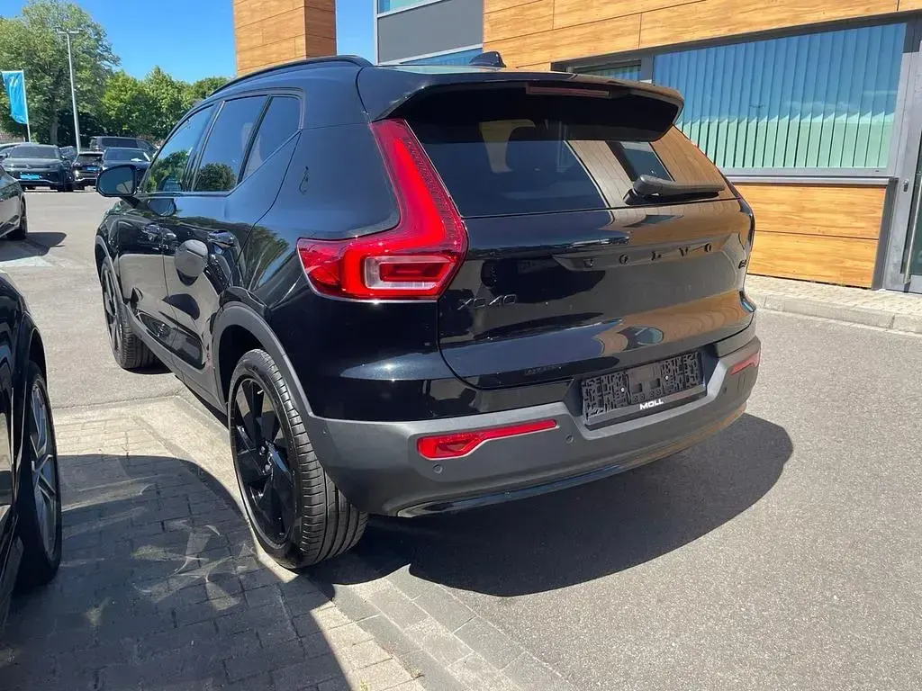 Gebraucht Volvo XC40 Plus 197 PS (144 kW) 2024 Schwarz SUV