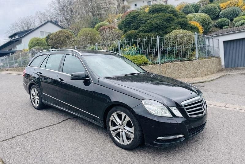 Gebraucht Mercedes E200 136 PS (100 kW) 2013 Schwarz Kombi