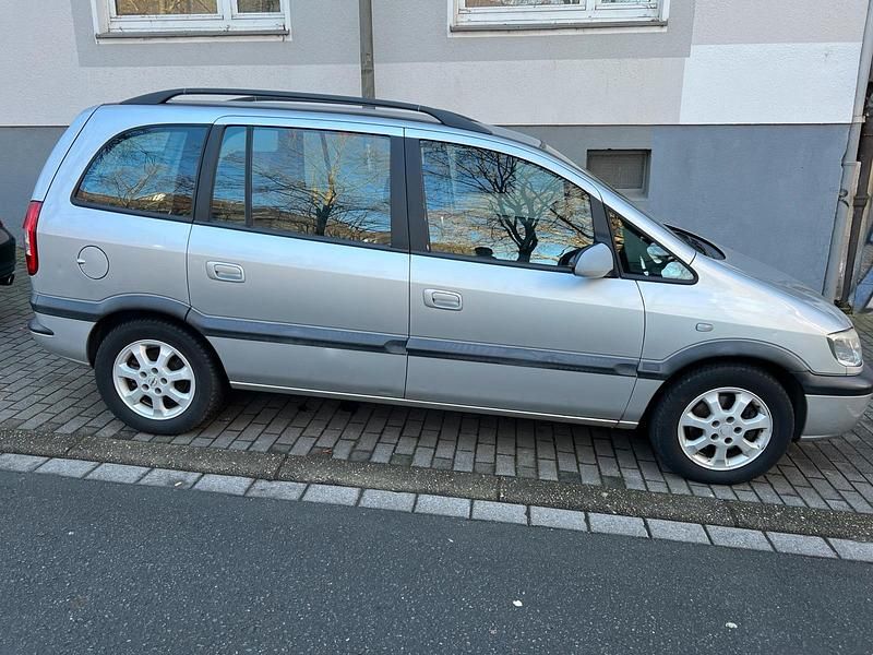 Gebraucht Opel Zafira 101 PS (74 kW) 2003 Grau Van / Kleinbus