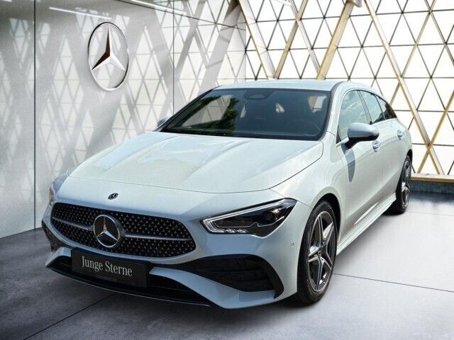 Digitalweiß Gebraucht 2024 Mercedes CLA200 Shooting Brake Advanced Plus Kombi | 34.968 € (Fairer Preis) - Bild 1/4