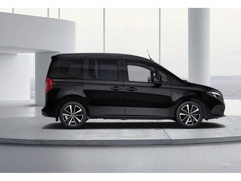 Gebraucht Mercedes EQT200 Premium 89 kW (122 PS) 2024 Loparitschwarz metallic Van / Kleinbus