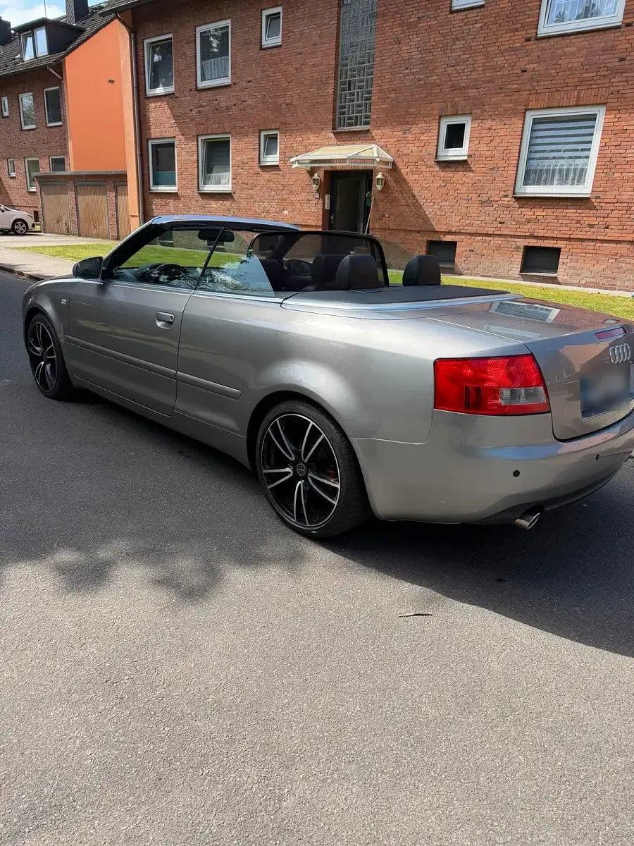 Brugt Audi A4 220 HK (161 kW) 2005 Grå Sedan