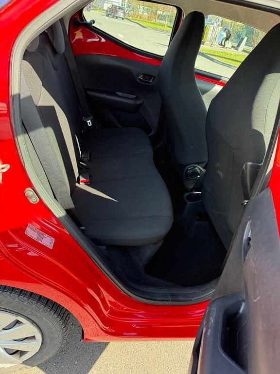 Gebraucht Toyota Aygo 72 PS (52 kW) 2020 Rot Kleinwagen