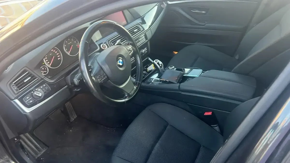 Gebraucht BMW 523 204 PS (150 kW) 2011 Grau Limousine