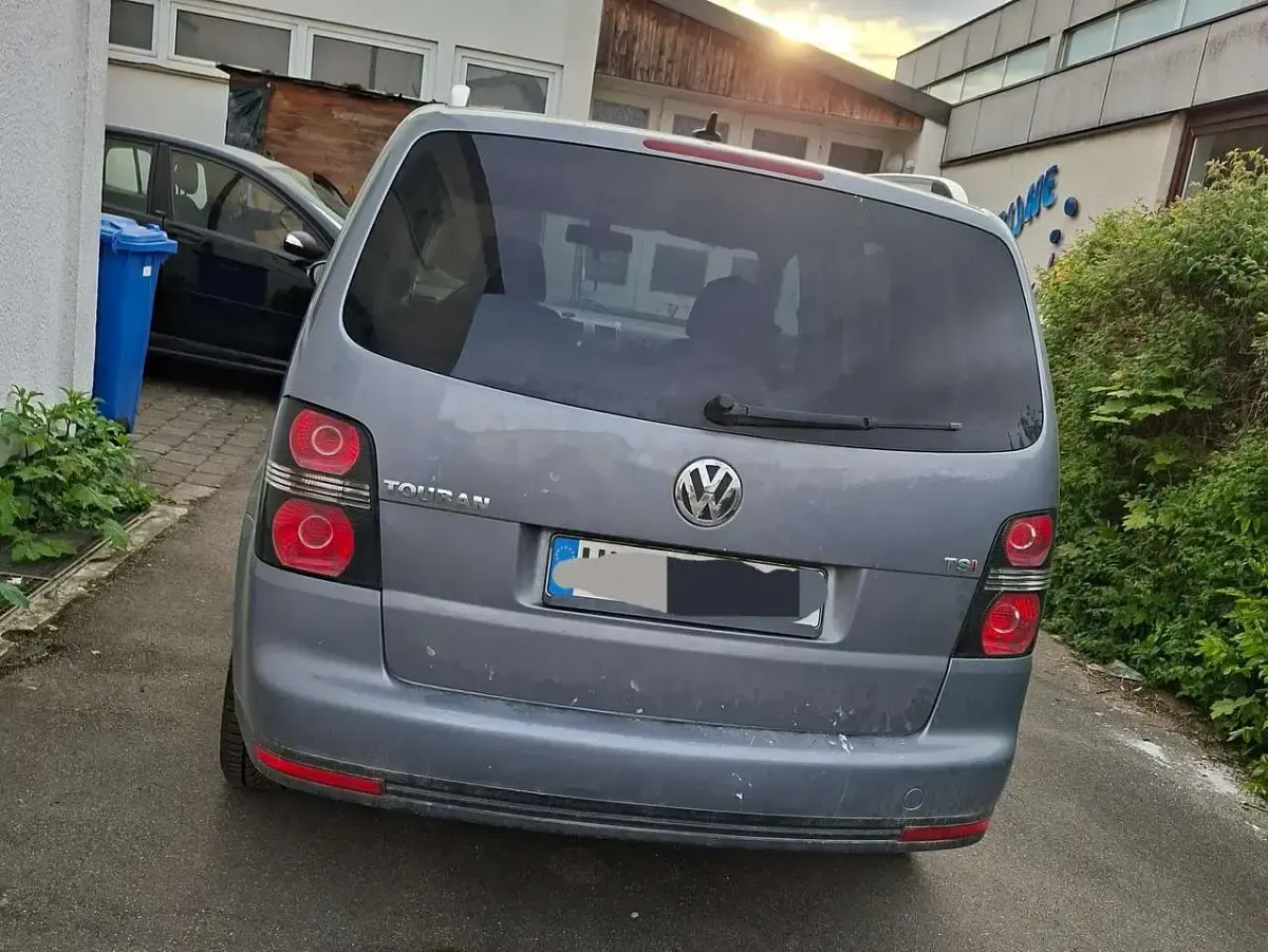 Gebraucht VW Touran Freestyle 140 PS (102 kW) 2009 Grau Van / Kleinbus