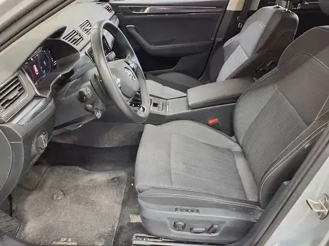 Gebraucht Skoda Superb Style 150 PS (110 kW) 2023 Silber Kombi