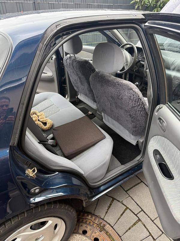 Gebraucht Kia Sephia 80 PS (58 kW) 1996 Blau Limousine