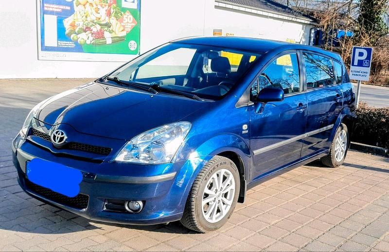 Blau Gebraucht 2004 Toyota Corolla Verso Van / Kleinbus | 4.000 € (Fairer Preis) - Bild 1/4