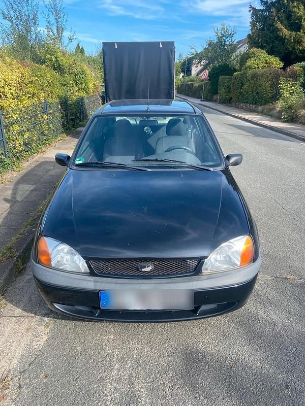 Schwarz Gebraucht 2002 Ford Fiesta Kleinwagen | 500 € (Superpreis) - Bild 1/4