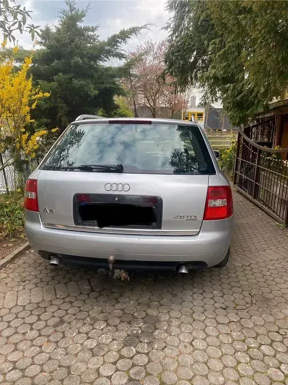 Second-hand Audi A6 179 CP (131 kW) 2003 Gri Break