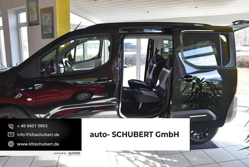 Lackierung schwarz perla nera/ Neu 2025 Citroën Berlingo PureTech Van / Kleinbus | 28.170 € (Teuer) - Bild 1/4