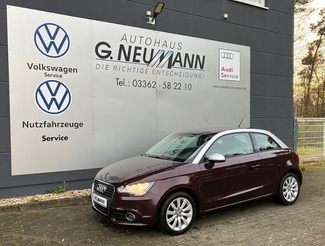 Gebraucht Audi A1 Ambition 122 PS (89 kW) 2011 Rot Limousine