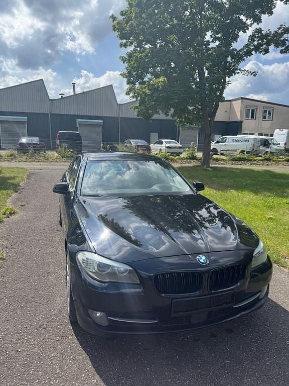 Schwarz Gebraucht 2012 BMW 530 Comfort Edition Limousine | 12.000 € (Guter Preis) - Bild 1/4