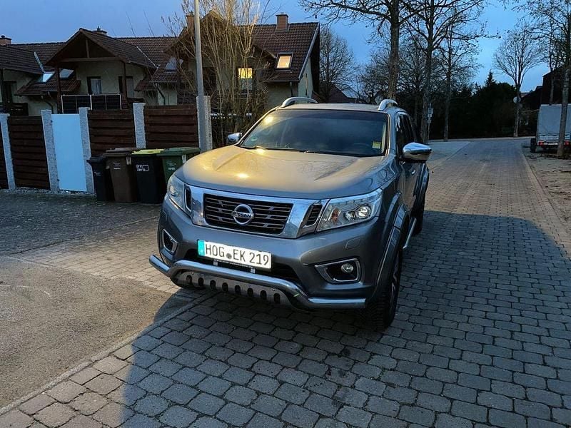 Grau Gebraucht 2016 Nissan Navara Abholung | 15.500 € (Fairer Preis) - Bild 1/4