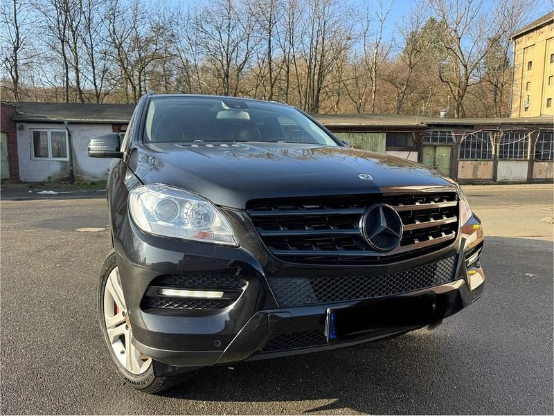 Gebraucht Mercedes ML350 2012 Schwarz SUV