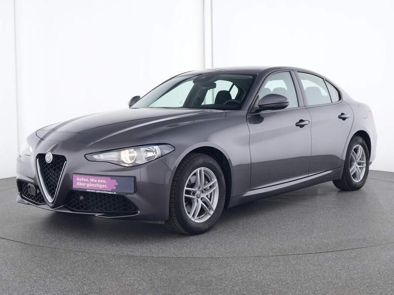 Grau Gebraucht 2020 Alfa Romeo Giulia Limousine | 21.199 € - Bild 1/4