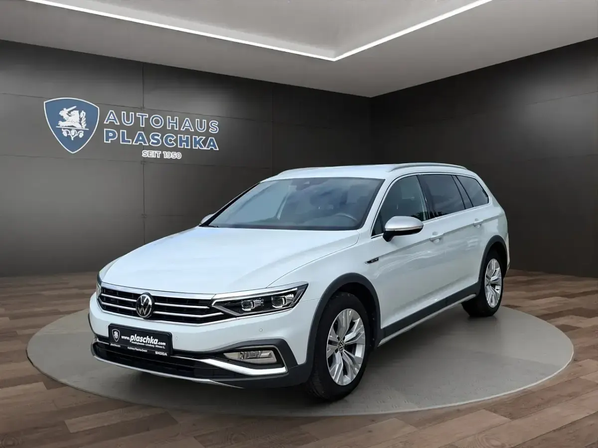 Gebraucht VW Passat 200 PS (147 kW) 2024 Kombi