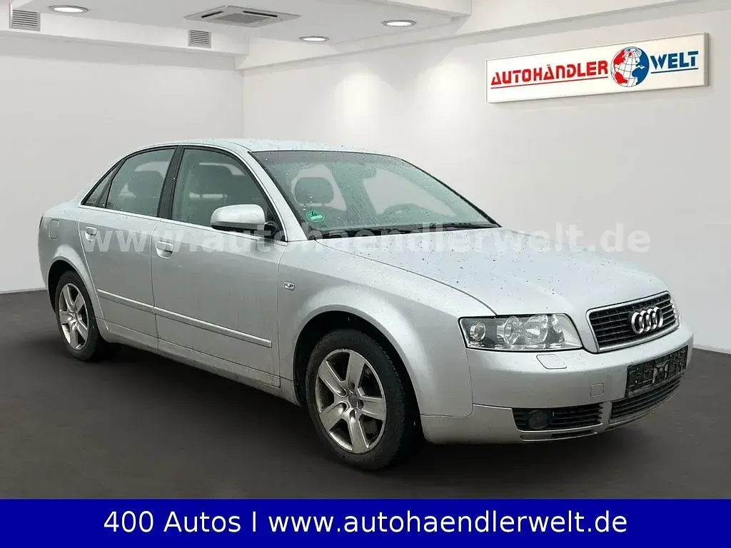 Second-hand Audi A4 163 CP (119 kW) 2002 Argintiu Berlinǎ