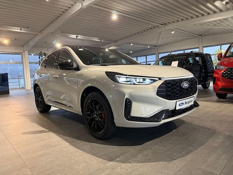 Neu Ford Kuga 242 PS (177 kW) 2026 Metropolis white pn4gv weiß SUV