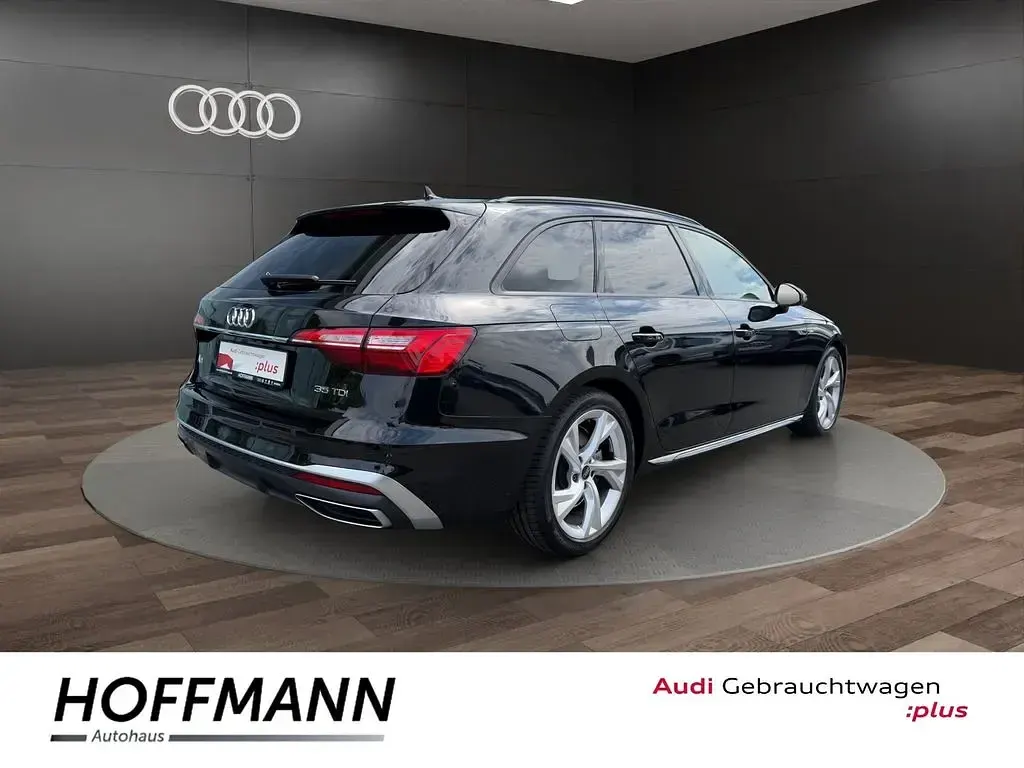 Gebraucht Audi A4 S-Line 163 PS (119 kW) 2023 Mythosschwarz metallic Kombi