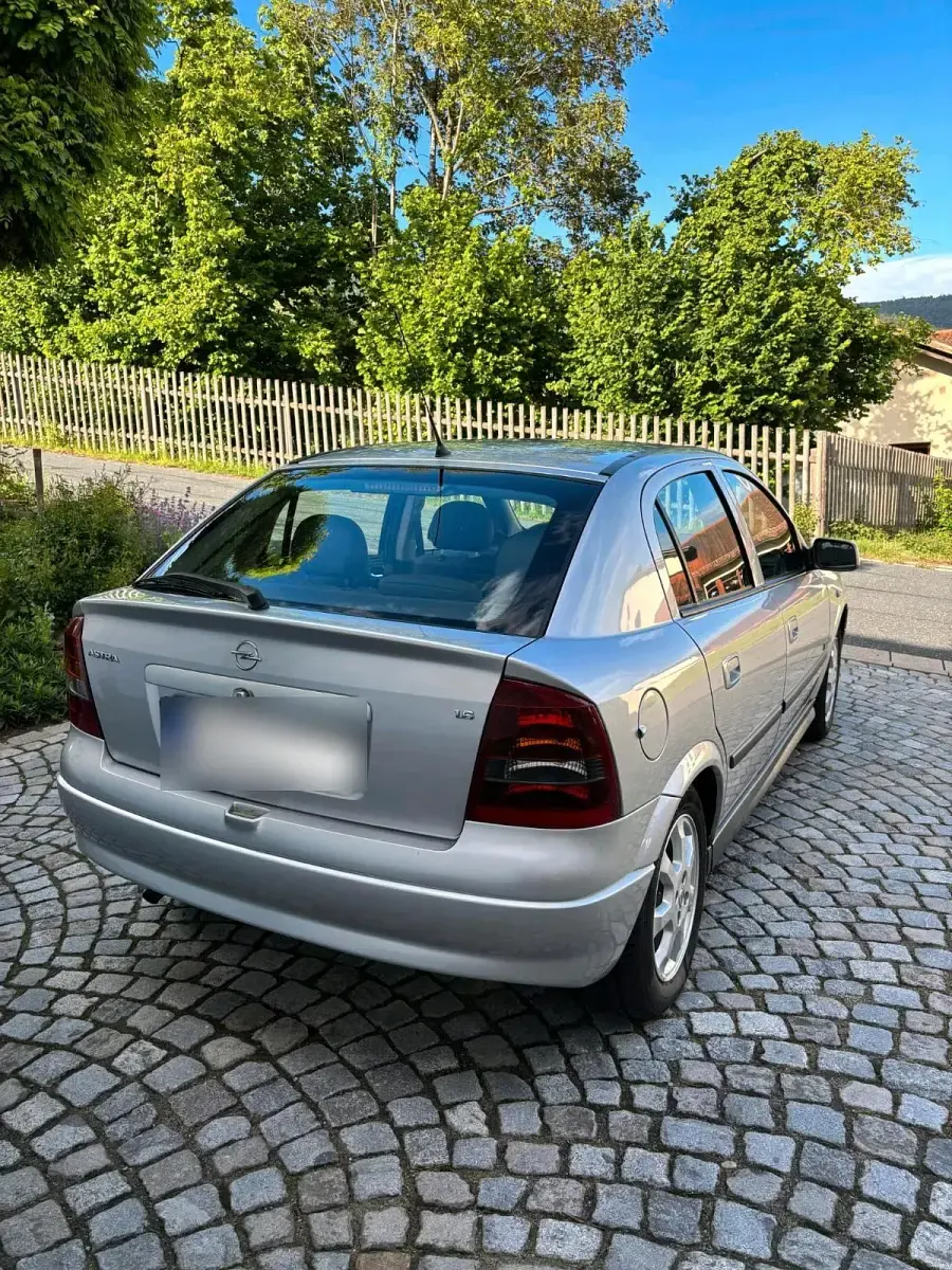 Gebraucht Opel Astra Njoy 84 PS (61 kW) 2003 Grau Limousine