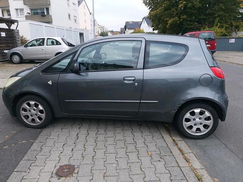 Grau Gebraucht 2005 Mitsubishi Colt Kleinwagen | 850 € (Guter Preis) - Bild 1/4