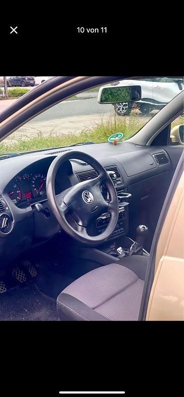 Gebraucht VW Golf IV 75 PS (55 kW) 2001 Gelb Kleinwagen