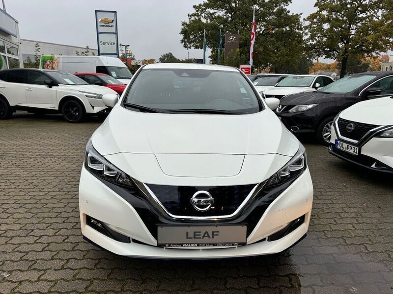 White (s) Gebraucht 2020 Nissan Leaf N-Connecta Kleinwagen | 21.990 € (Teuer) - Bild 1/4