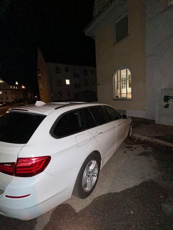 Gebraucht BMW 520 190 PS (139 kW) 2017 Weiß Kombi