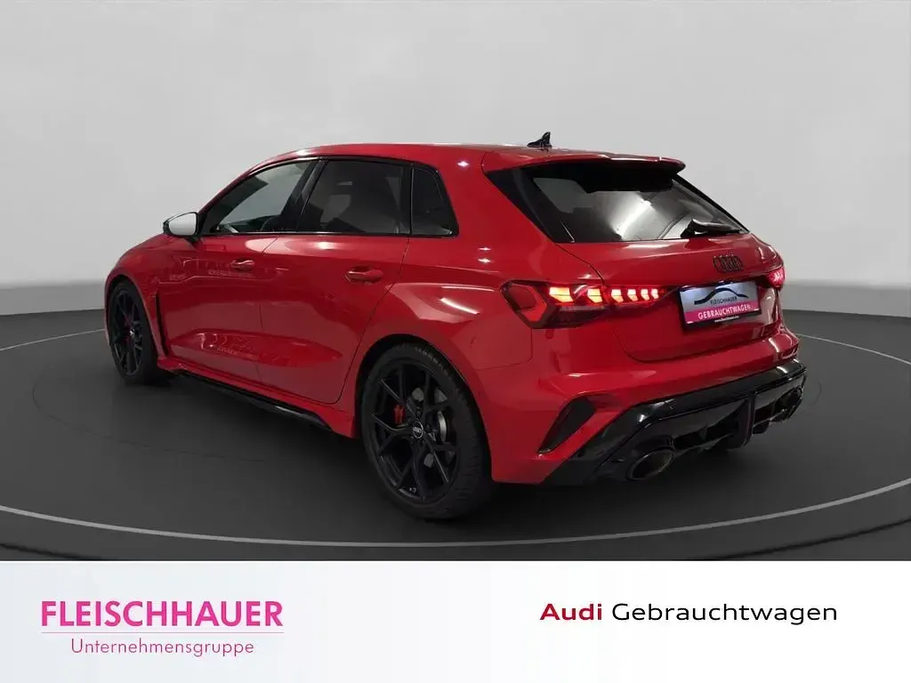 Gebraucht Audi RS3 Sport 400 PS (294 kW) 2025 Rot Limousine