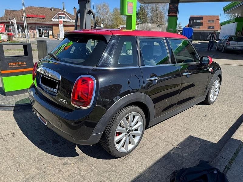 Gebraucht Mini Cooper 136 PS (100 kW) 2019 Schwarz Kleinwagen