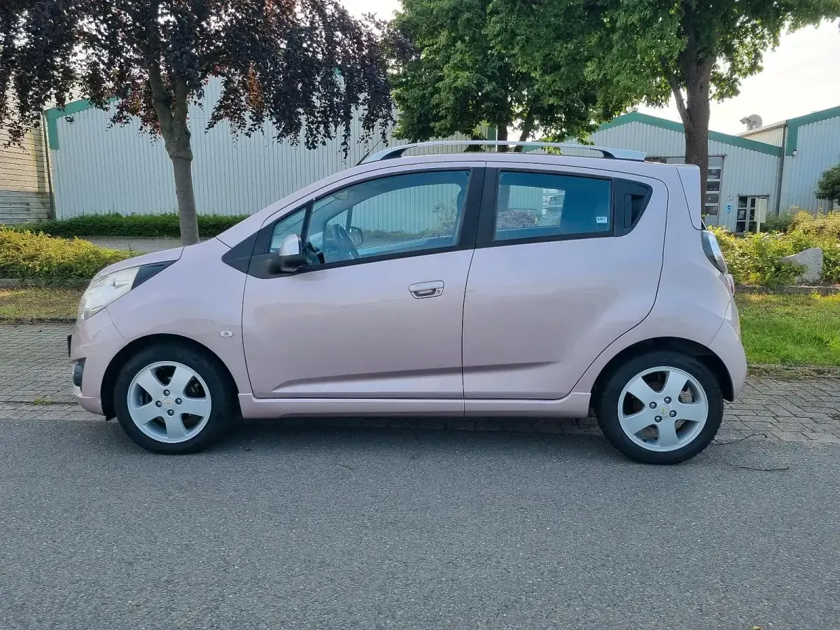 Gebraucht Chevrolet Spark LT 82 PS (60 kW) 2012 Rot Kleinwagen