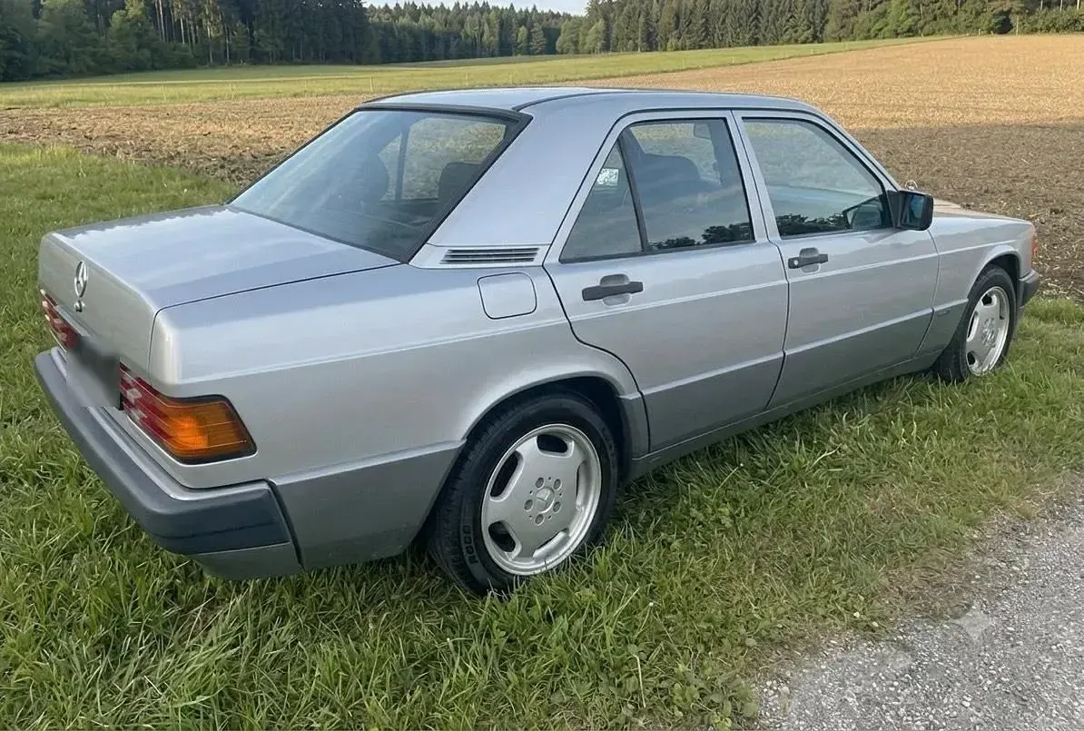 Gebraucht Mercedes 190 Sportline 112 PS (82 kW) 1993 Limousine