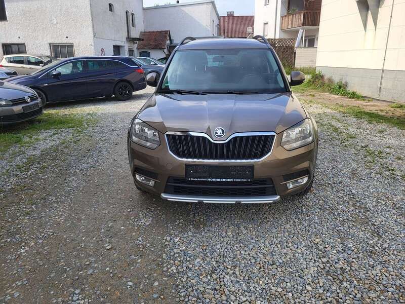 Matobraun metallic Gebraucht 2016 Skoda Yeti Cool Edition SUV | 7.000 € (Guter Preis) - Bild 1/4