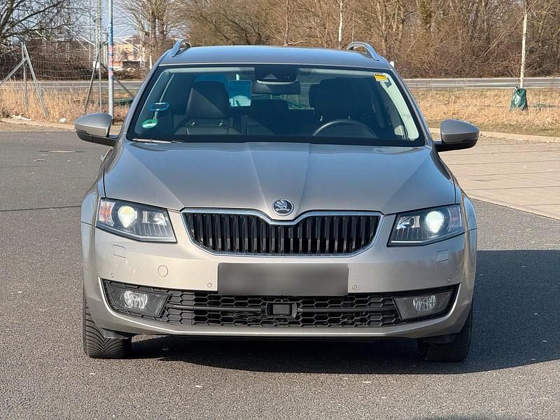 Gebraucht Skoda Octavia 150 PS (110 kW) 2014 Beige Kleinwagen