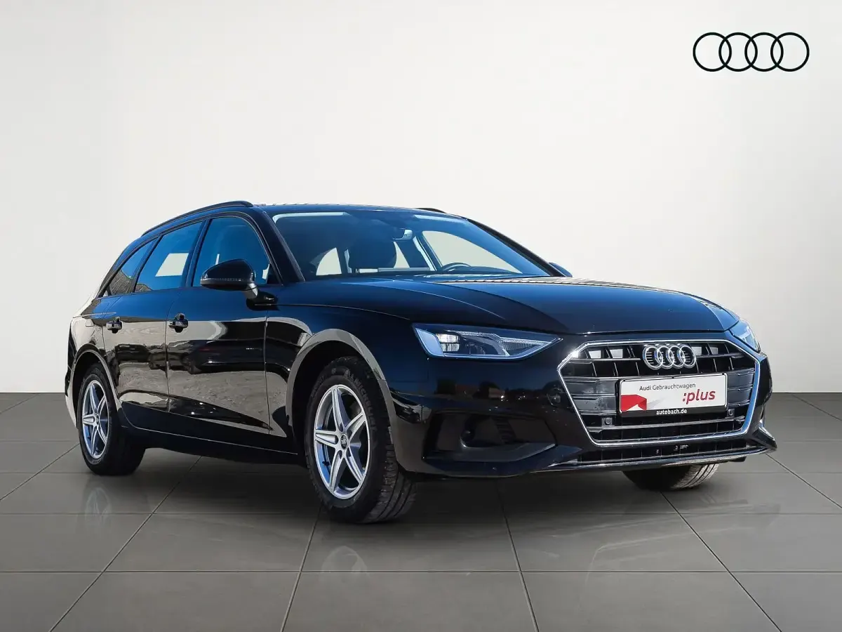 Gebraucht Audi A4 163 PS (119 kW) 2023 Brillantschwarz Kombi