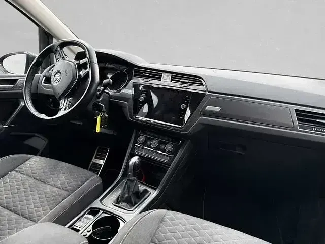 Gebraucht VW Touran Join 150 PS (110 kW) 2019 Grün Van / Kleinbus