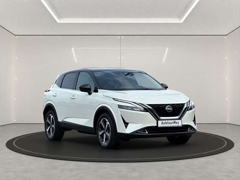 Pearl white/black m Gebraucht 2024 Nissan Qashqai N-Connecta SUV | 28.950 € (Guter Preis) - Bild 1/4