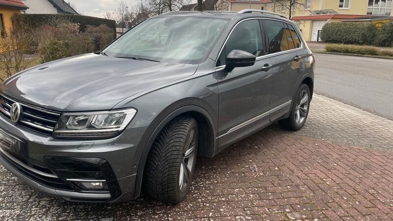 Grau Gebraucht 2019 VW Tiguan IQ Drive SUV | 22.999 € (Superpreis) - Bild 1/4