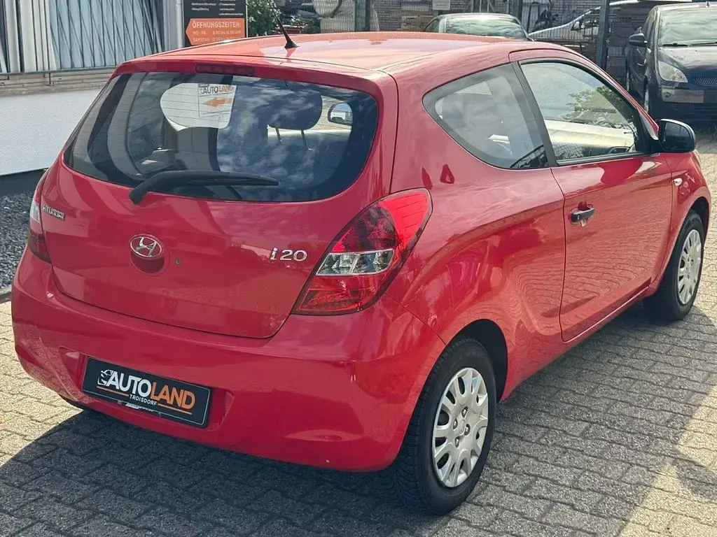 Gebraucht Hyundai i20 Classic 77 PS (56 kW) 2009 Rot Kleinwagen