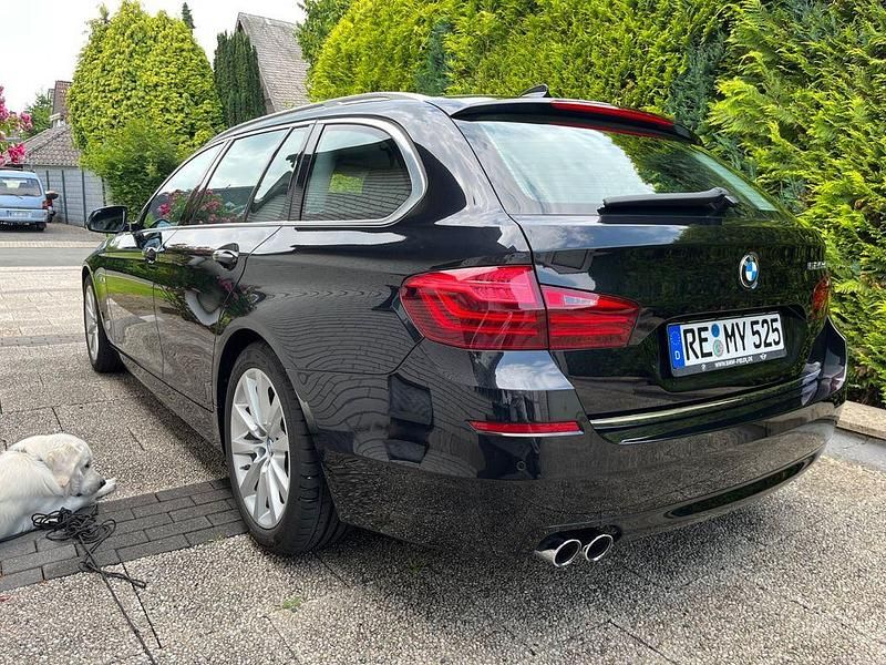 Gebraucht BMW 525 Luxury Line 218 PS (160 kW) 2015 Schwarz Kombi