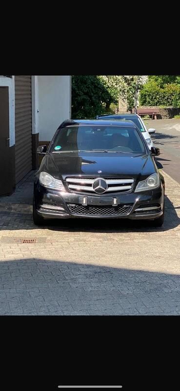 Schwarz Gebraucht 2011 Mercedes C350 AMG Limousine | 9.500 € (Guter Preis) - Bild 1/4