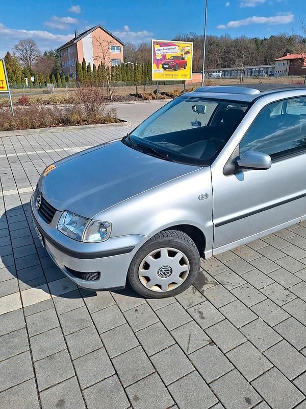 Gebraucht VW Polo 60 PS (44 kW) 2000 Silber Kleinwagen