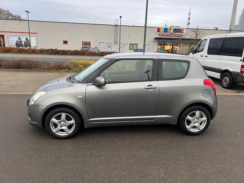 Gebraucht Suzuki Swift Comfort 92 PS (67 kW) 2010 Grau Kleinwagen