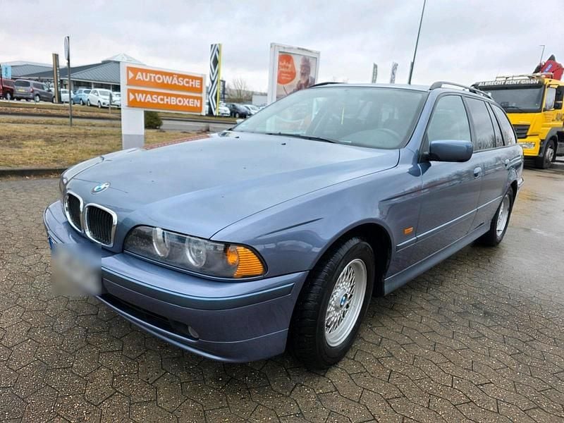 Gebraucht BMW 525 192 PS (141 kW) 2001 Silber Kombi